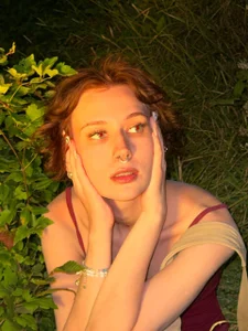 DaisyLur Public Pic