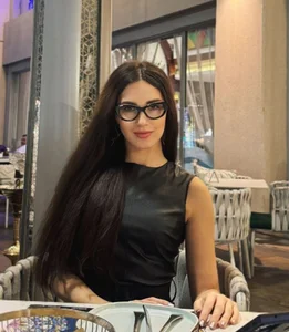 Zoryanne Public slika