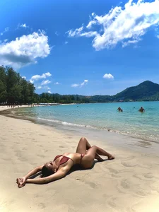 HaileyBaldwin's photo