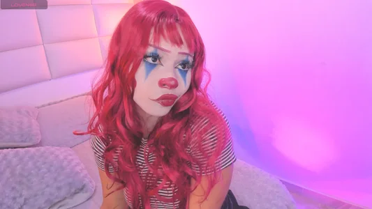 Sofia_clkの૮₍´˶• .• ⑅ ₎ა your favorite clown ⋆｡‧˚ʚ 🤡ɞ˚‧｡⋆の 5枚の写真