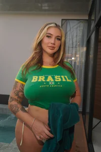 Amiraxevans Public Pic 3