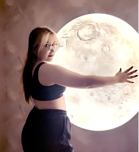 Luna_Host Moonlight Kuva