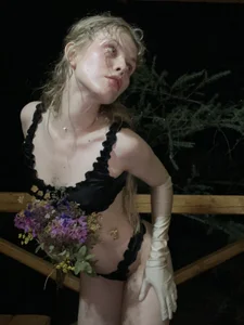 ass_latte Public Foto