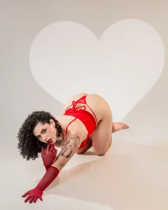 E R O T I C A de NoahMonroe_11  2 photos