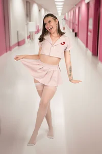 AnybunyのSexy Nurseの 3枚の写真