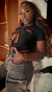 Charlotte_Storn Public Pic 5