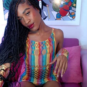dirtydolltsx I love wearing braids, love being of Afro-Colombian descent and carrying those African-Spanish roots Pic 2