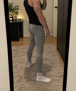 HotVipFunのSelfies joggingshose/leggings 😈の 4枚の写真