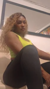 Isla_Scott 🥰👈🏻  8. fénykép
