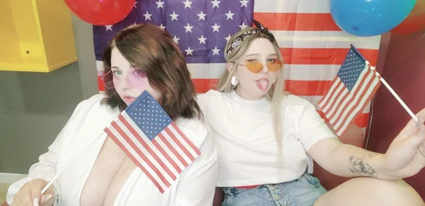 Yoki_Shizuko Happy Independence Day Gambar 2