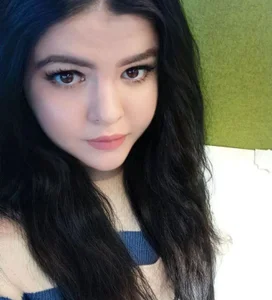 BettiMathis Public Pic 2