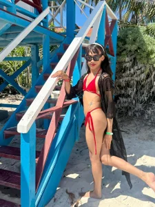 This is Paula de Paula_Hills  5 Imagens