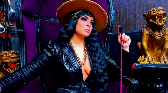 DevashaQueenX My Smile, Your Surrender Pic 3