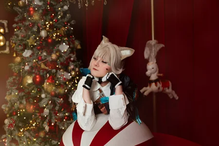 Lynette de auroranelson  4 photos