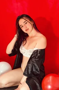 CharlotteStuart happy san valentine 👄❤ Gambar 3