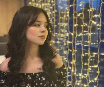 JaneenCapellas Public Foto 3