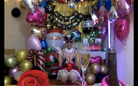 HandsomeAlfie Happy New Year!🎅2026 🎁🥂🎉❤️💚💜 Pic 3