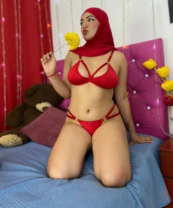 I want you to see you seeing me and you end up wishing me inside you. 🤤 de Dana-Alabi Foto 3