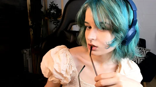 Nika_miu Stream looks~~ Foto 4