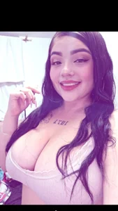 Kitty_79 Public Pic 3