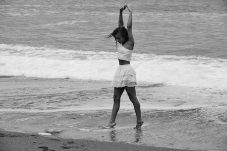 ElizSweetのDancing on the beachの 4枚の写真