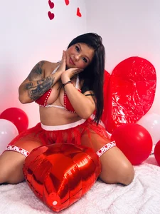 ladycharlottex LOVE AND FRIEND Pic 2