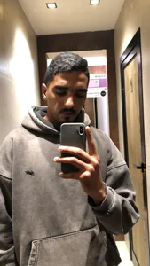 Xxxhalcon Public  4টি ছবি