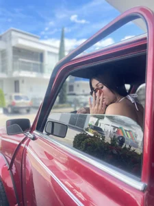 photos in the car 🫣 de Nikii__  5 photos