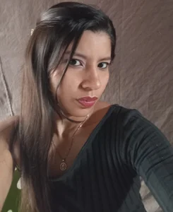 Nelly_Rogers_ Public Pic 3