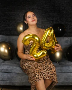 victoria_hairy It's my birthday🥳🩷🔥 Hình 5