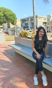 I am very happy in this place🥰💛💙❤️ de _shantal_smith  Imagens