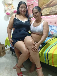 Danna_and_sharon miel Kuva