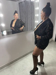 chiquimaturesexy A ROCK STAR❤️‍🔥 Pic 2