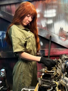 AlicaslimDo you want to come to my garage?)图片 5