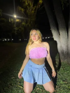 Lollyrose_ A day out at night in the city✨ slika 2