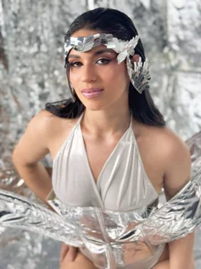 elissa_goddes Silver Girl 🩶🛸 Kuva 7