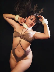 KimDevinne's I am your Christmas reindeer Sex Photo 5