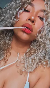 Luana_curly Public slika 3