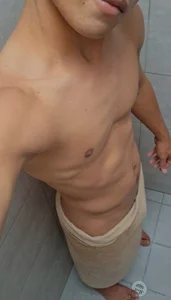 Liams18: Public ( 2 фото)