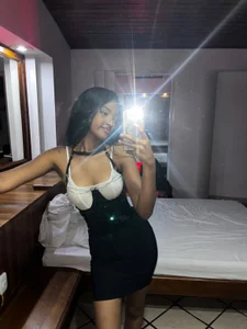 celeste_derekのsexyの枚の写真