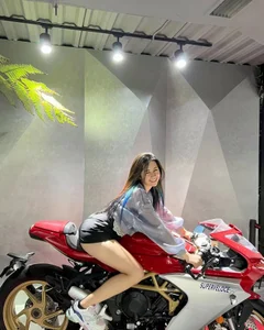 Your-kittymiau Public Pic 2