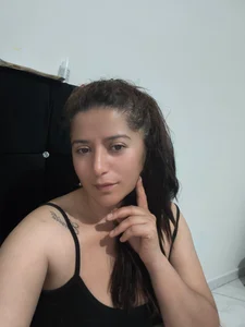 Erikha_ruiz Seré muy complaciente Gambar 4