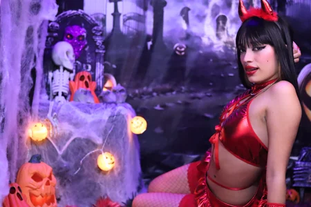 stepha__: happy halloween 👻🎃🐈‍⬛ ( 7 фото)