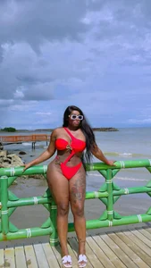 nicoletth18 May holidays зображення