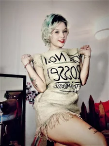 LorenRosse kullanıcısının show specials albümü -  3 fotoğraf