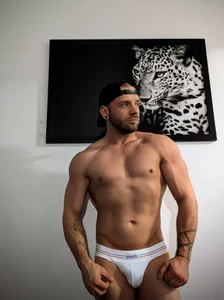 SexyMTLCouple Scott public pics Pic 2