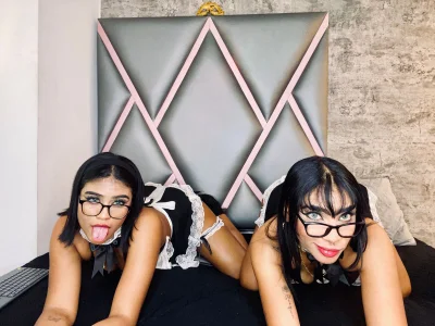 Polett_AmarantaのSexy mucamas🤍🖤の 5枚の写真