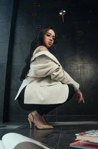 EmmyEvans1 Sensuality is also being elegant Immagine  2