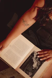 GabyRhodes 📖 Immagine  2