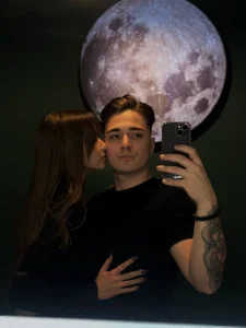 Live od IsabellaCouplee  4 snímek